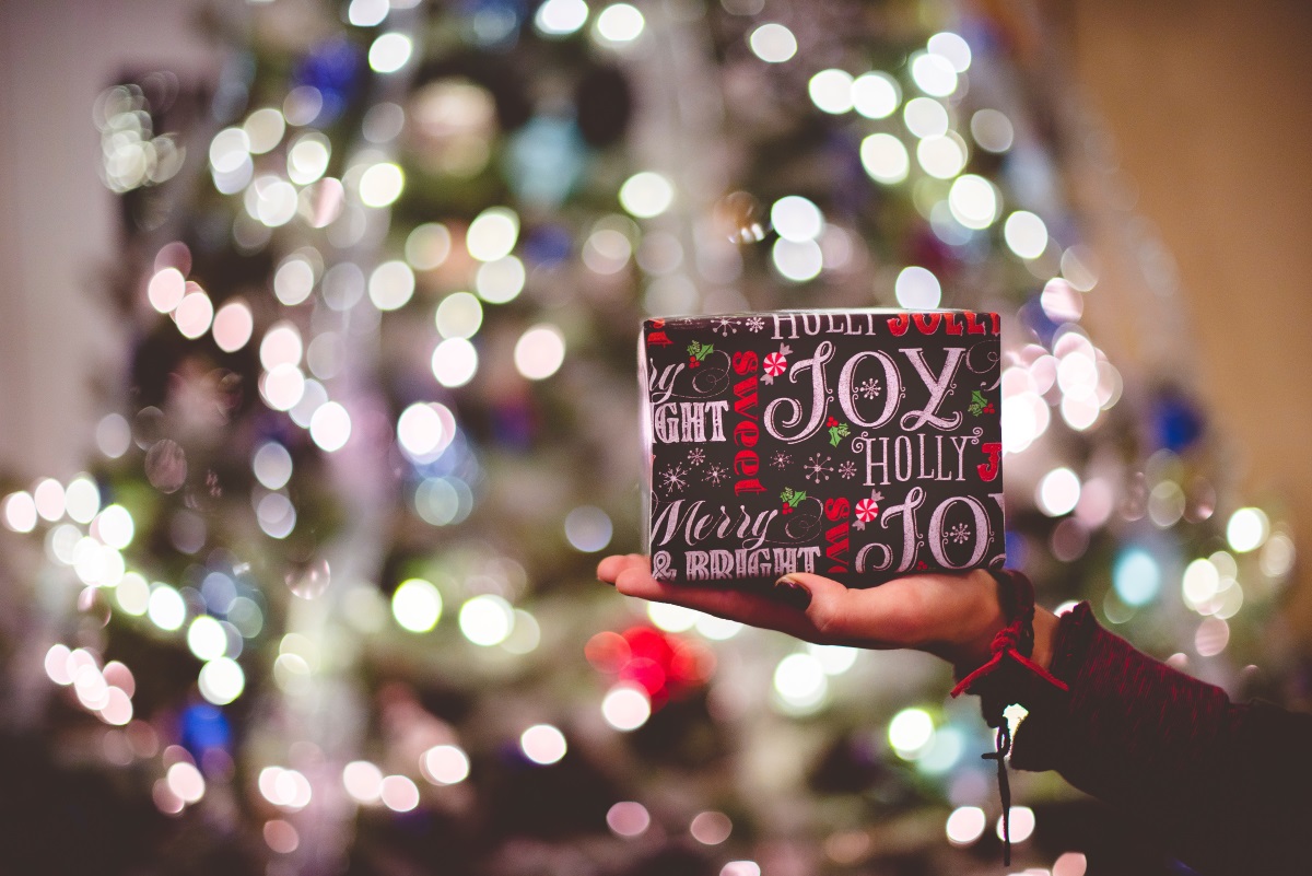 holiday generosity a chance to pay it forward