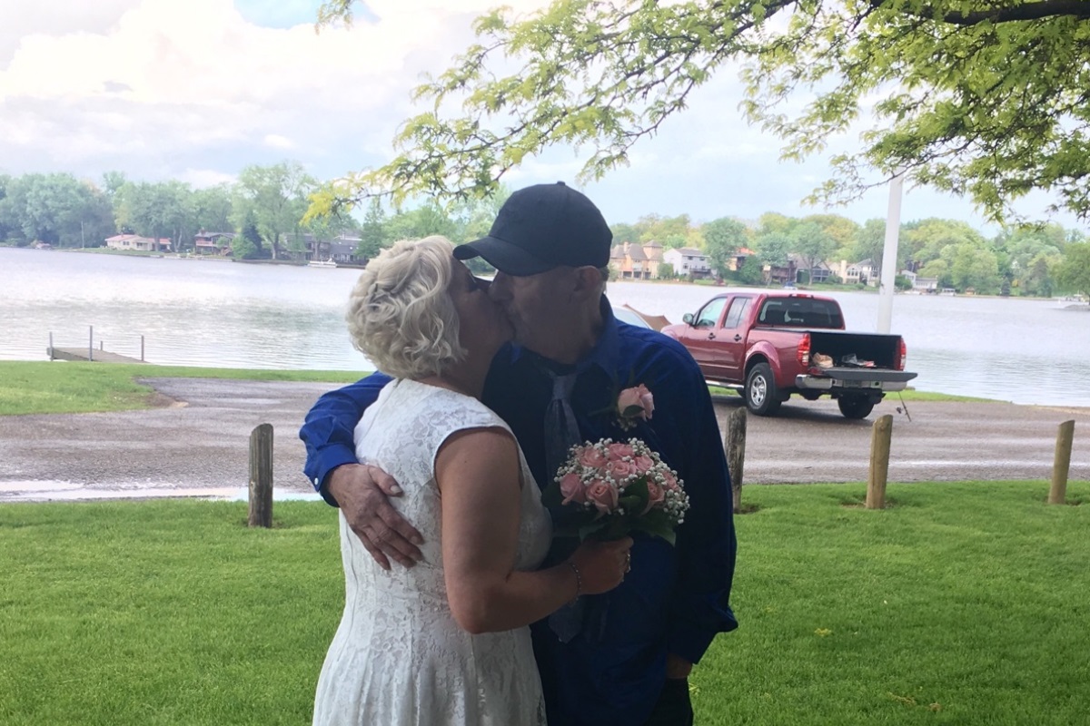 gift of a day wedding for hospice patient