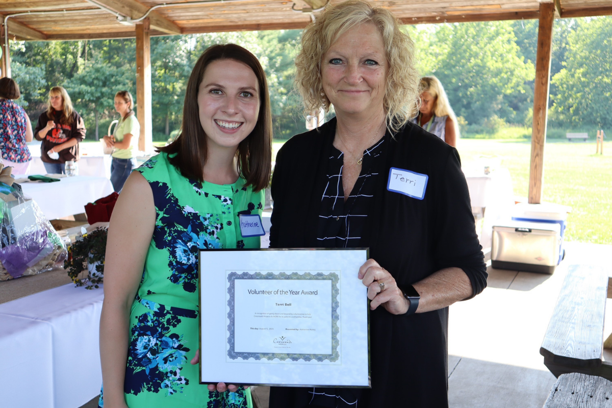 terri bell volunteer crossroads hospice