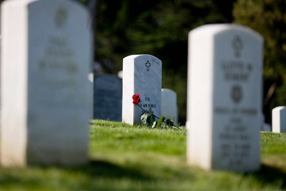 veterans cemetery eligible