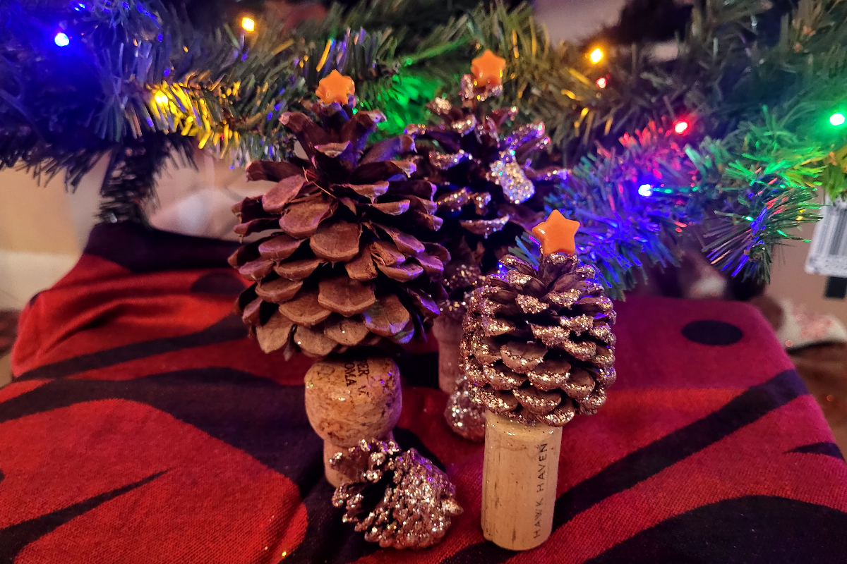 pinecone tree craft