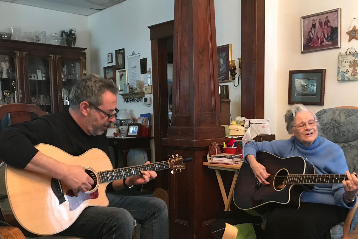 steve litwer beside musician